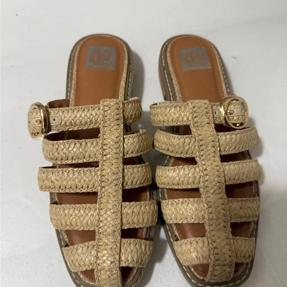 DV by Dolce Vita Women's Tan Woven Sandals in new conditions - Picture 2 of 14